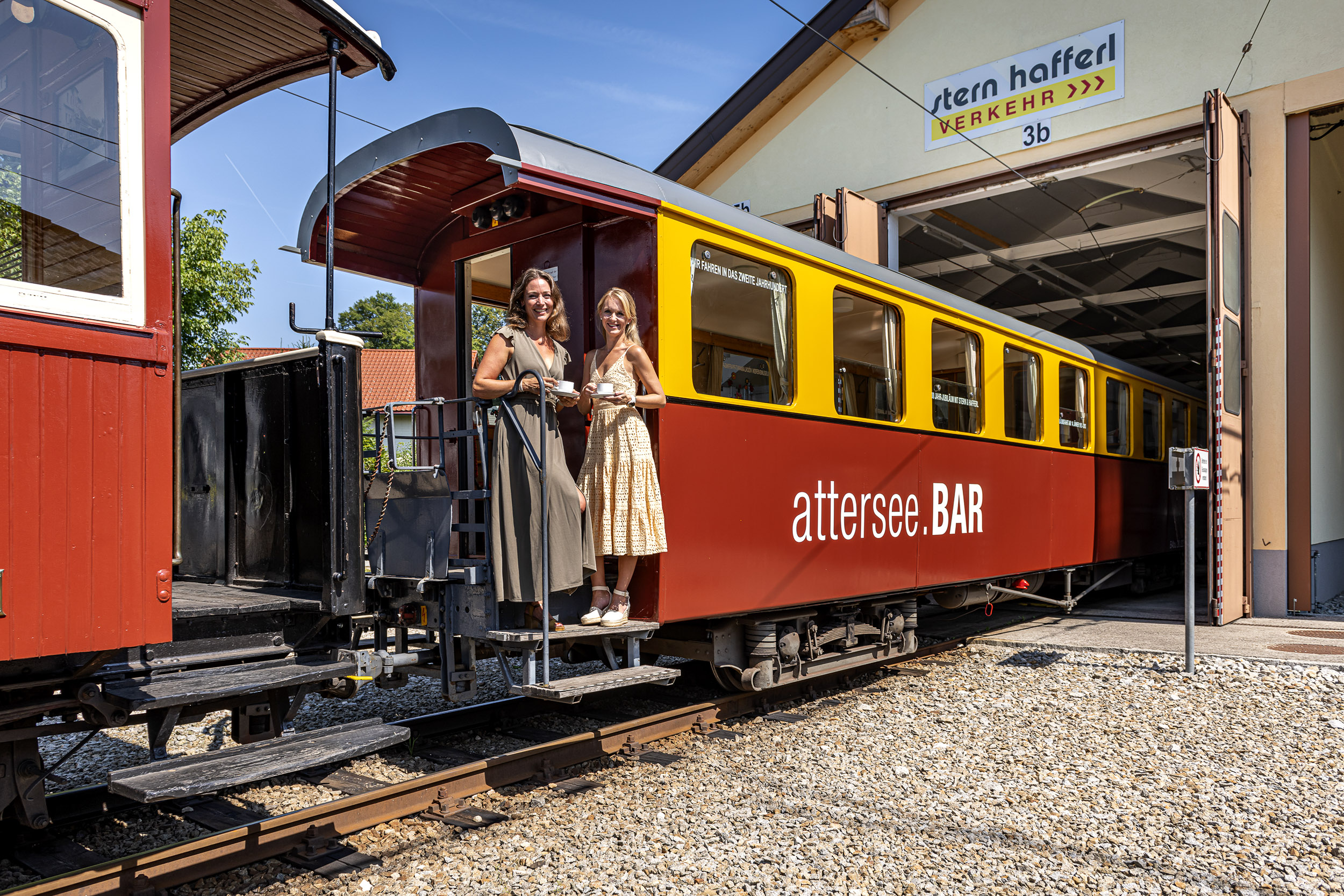 attersee.BAR Nostalgiewagen mit Bar