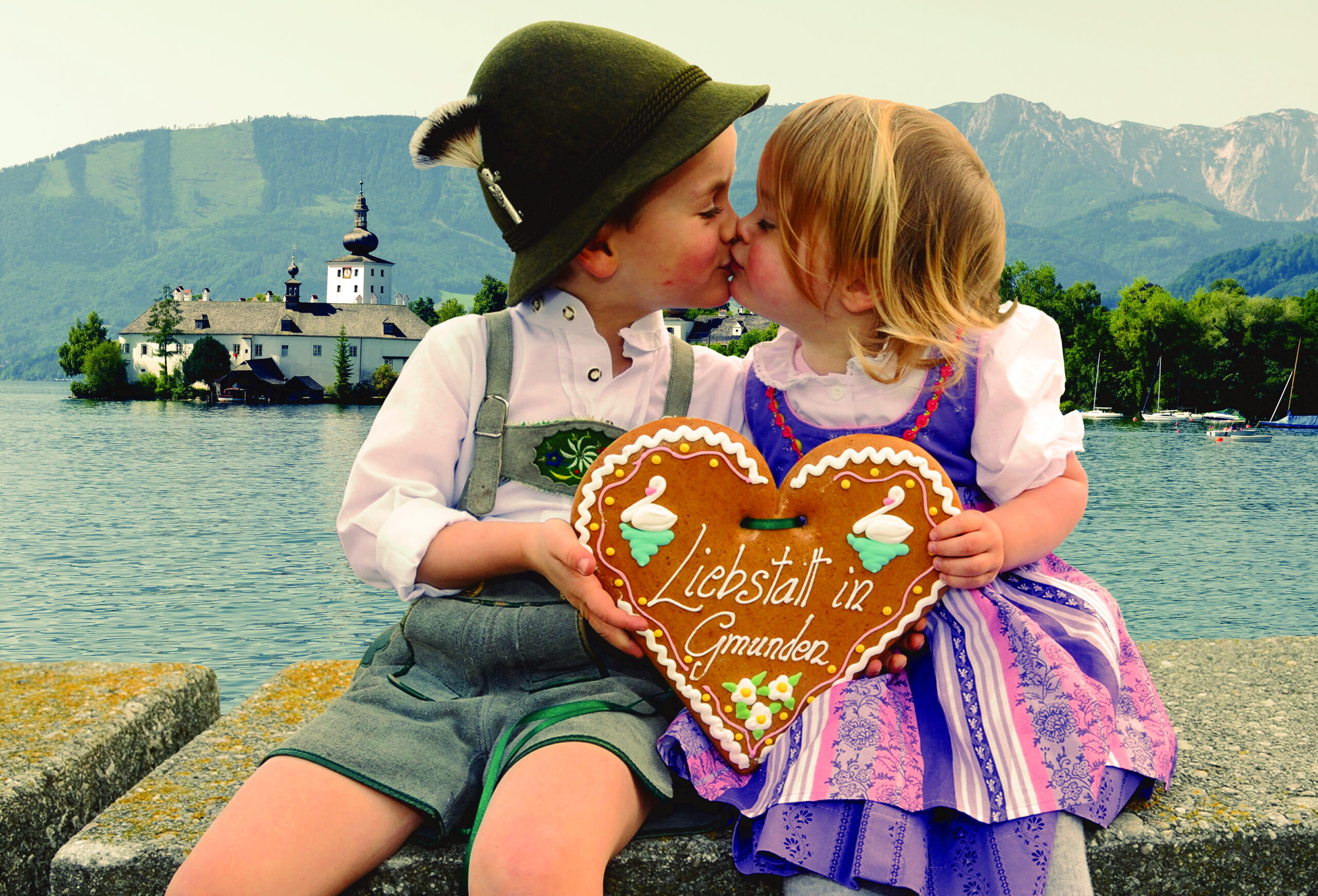 Kinder halten Liebstattherz in der Hand
