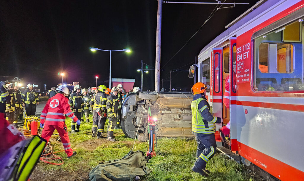 Bild von Einsatzübung auf der Traunseetram