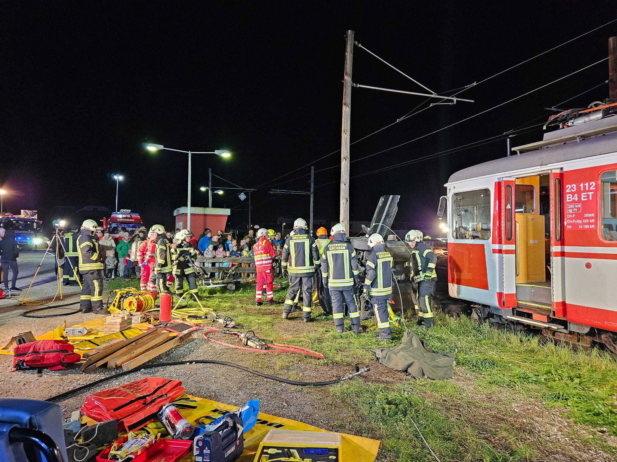Bild von Einsatzübung auf der Traunseetram